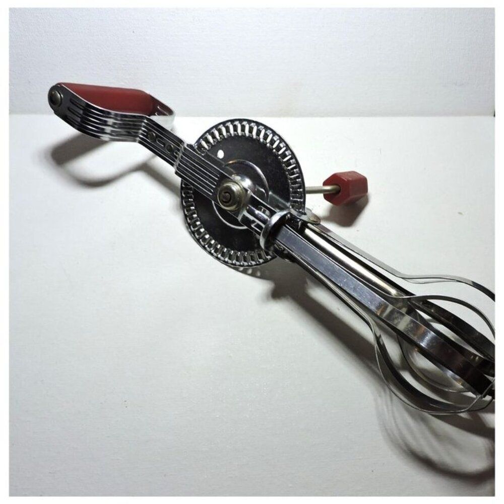 2 Vintage Hand Crank Egg Beaters Ekco Maid Of Honor Kitchen Decor Tools - Picture 7 of 8